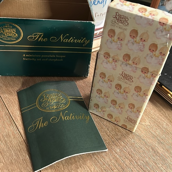 Used vintage Precious Moments  nativity set five pieces. - Picture 5 of 7